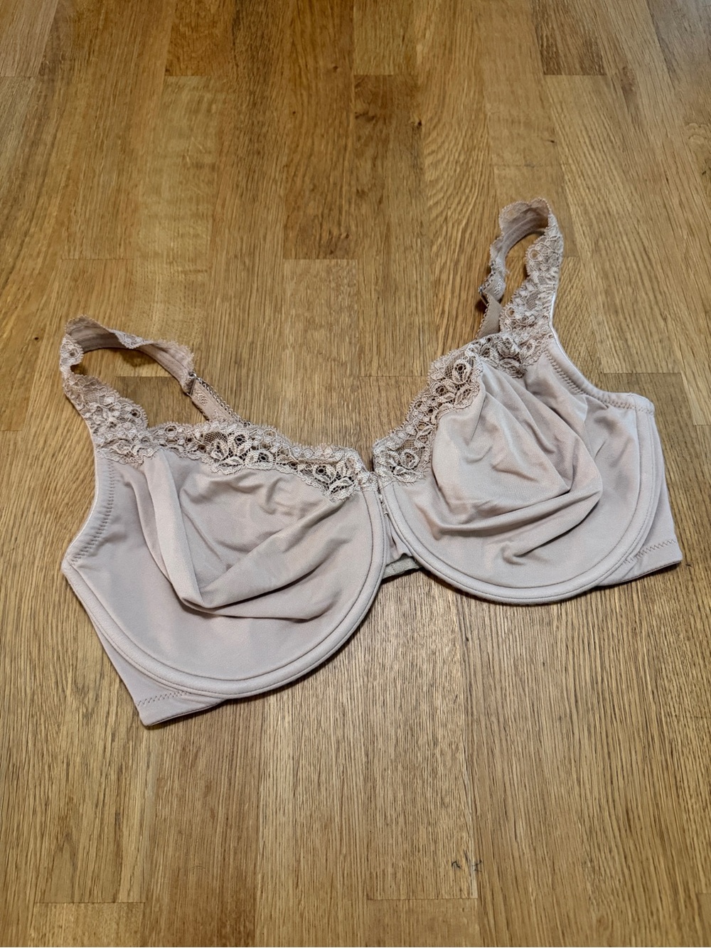 Soma 36DDD Nude Lace Trim Unlined Underwire Bra